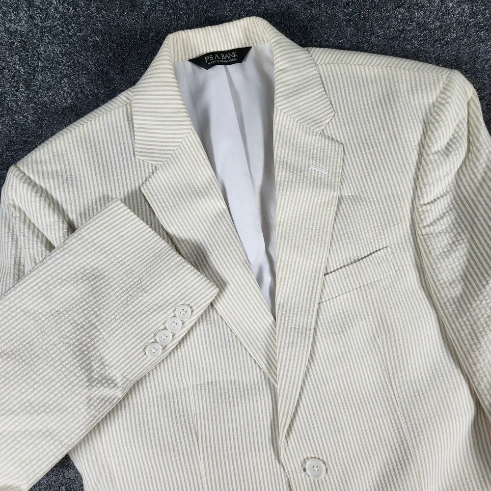 Jos. A. Bank Stays Cool Seersucker Blazer Mens 38R Tan White Striped Sport Coat